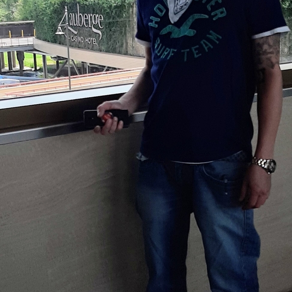 Meet your Posher, Joey - Picture 3 of 6